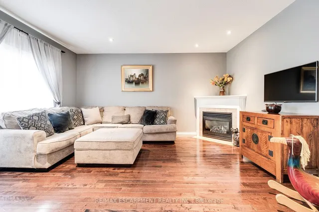 Additional image 7 of 72 Sidney Cres