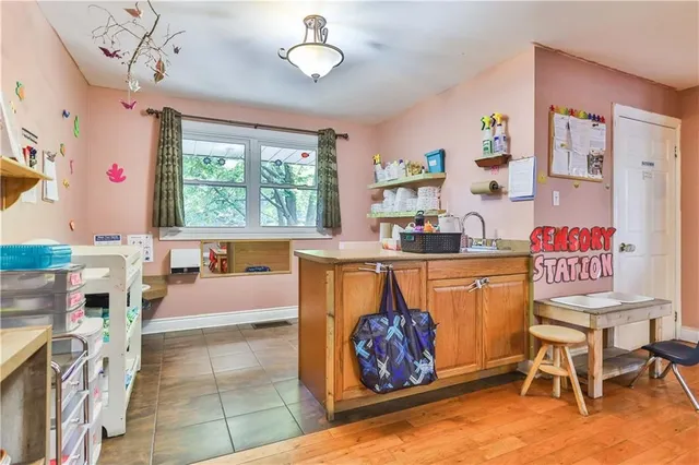 Additional image 12 of 162 DELAWARE Ave