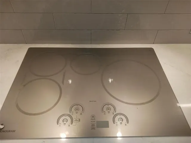 Additional image 15 of 112 KING St Unit 1109