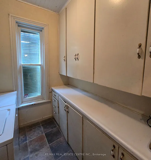 Additional image 13 of 340 Dundas St