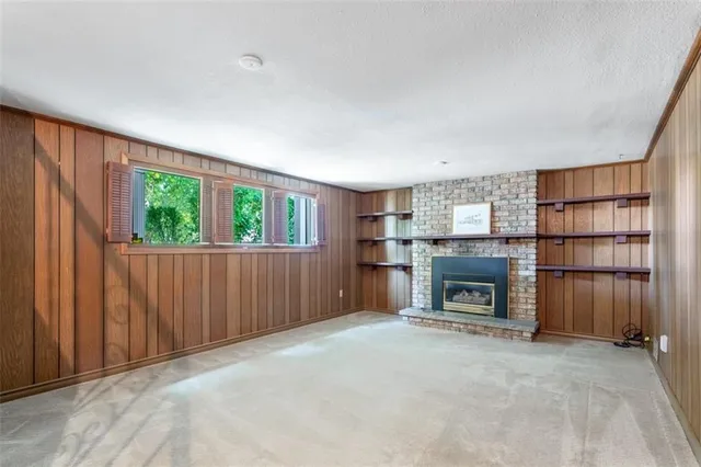 Additional image 23 of 38 ROBINHOOD Dr