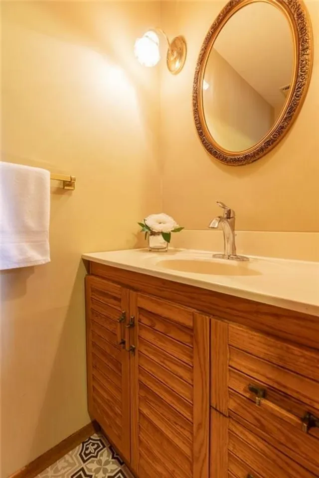 Additional image 32 of 34 BALDWIN St