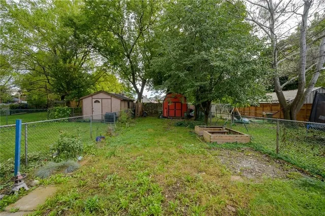 Additional image 15 of 93 EAST 23RD St