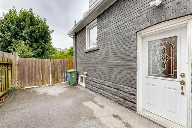 Additional image 38 of 192 WENTWORTH St