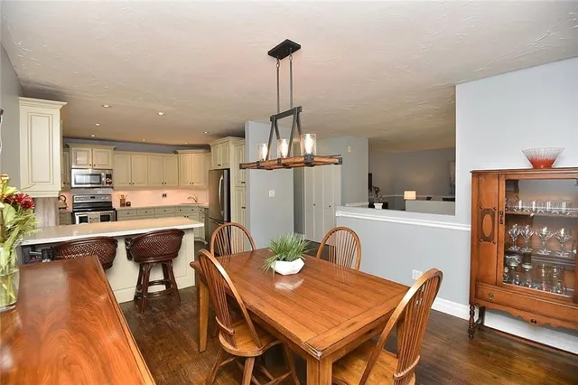 Additional image 17 of 4 JOYA Pl