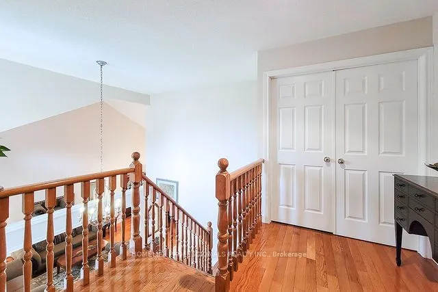 Additional image 35 of 88 Cabriolet Cres