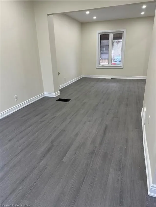 Additional image 19 of 57 Beach Rd