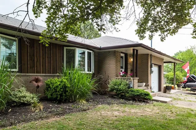 Additional image 3 of 3052 Guyatt Rd