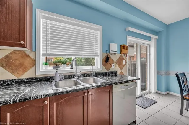 Additional image 10 of 170 Dewitt Rd Unit 17