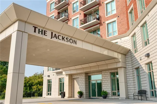 Additional image 5 of 2750 KING St Unit 203