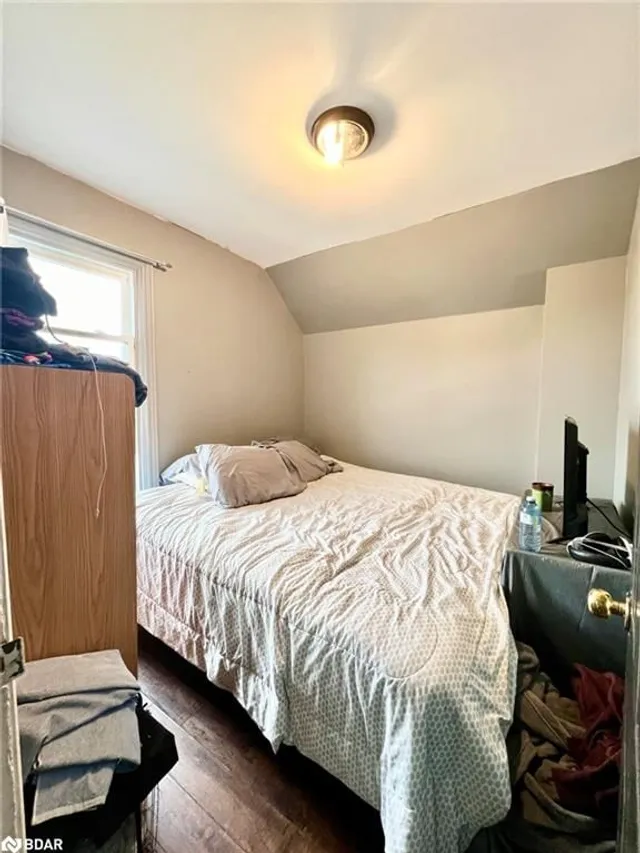 Additional image 9 of 229 Tragina Ave