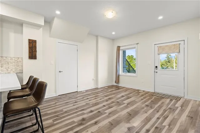 Additional image 6 of 590 NORTH SERVICE Rd Unit 29