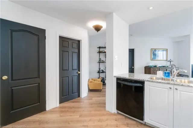 Additional image 7 of 135 James St Unit 315