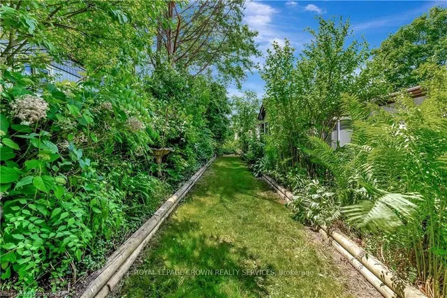 Additional image 33 of 126 Maple Cres