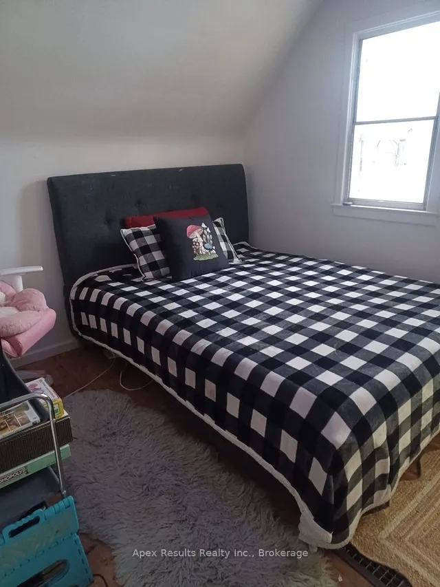 Additional image 12 of 111 Stroud Rd