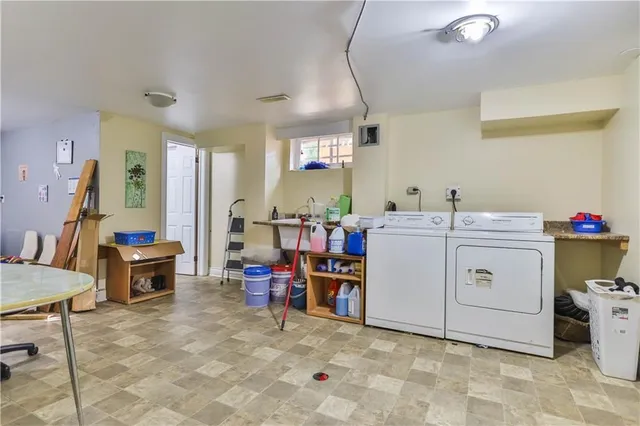 Additional image 30 of 162 DELAWARE Ave