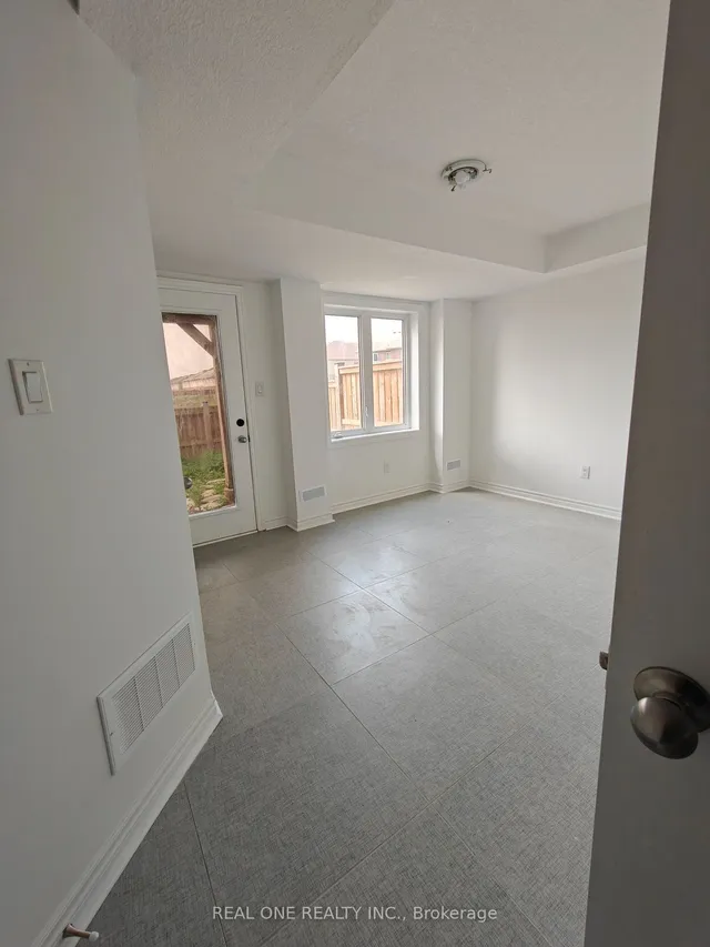 Additional image 23 of 51 Mayland Tr