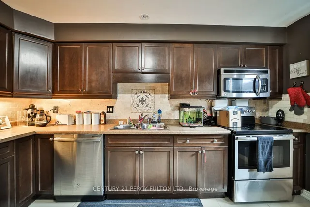 Additional image 10 of 102 Neil Ave