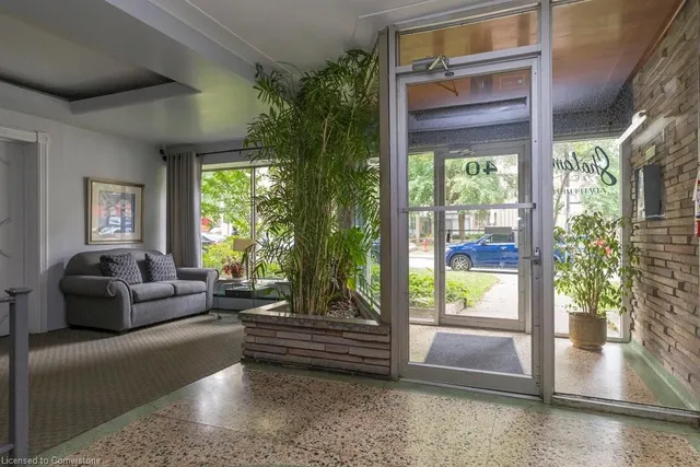 Additional image 9 of 40 Robinson St Unit 307