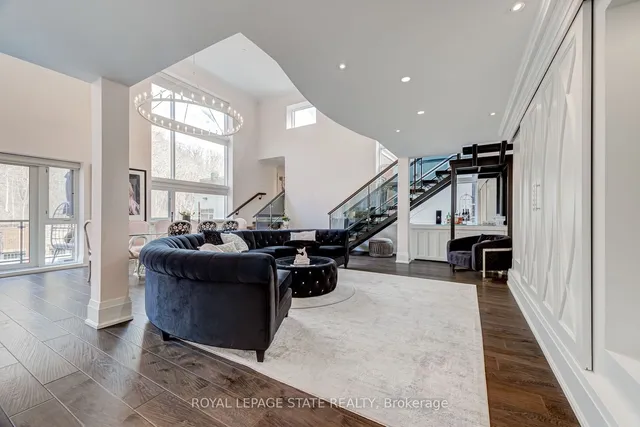 Additional image 14 of 397 King St Unit 215