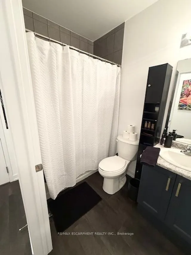 Additional image 23 of 470 DUNDAS St Unit 102