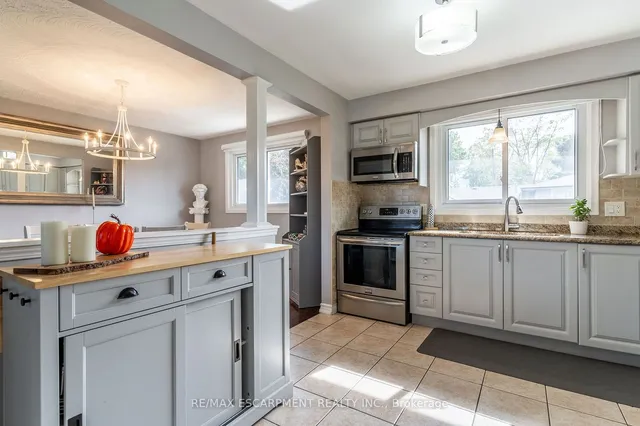 Additional image 13 of 59 REGENT Ave