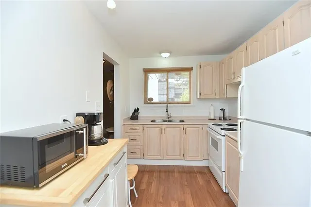 Additional image 16 of 880 LIMERIDGE Rd Unit 63