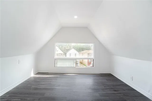 Additional image 30 of 683 Wilson St