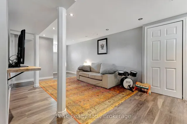 Additional image 28 of 157 Fielding Cres