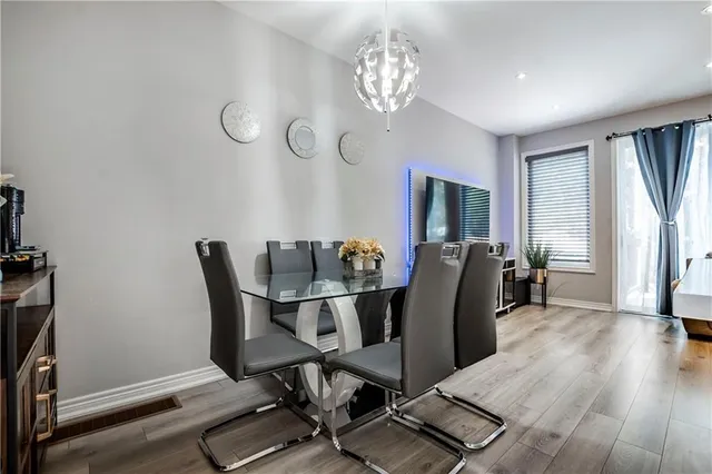 Additional image 10 of 607 KNOX Ave