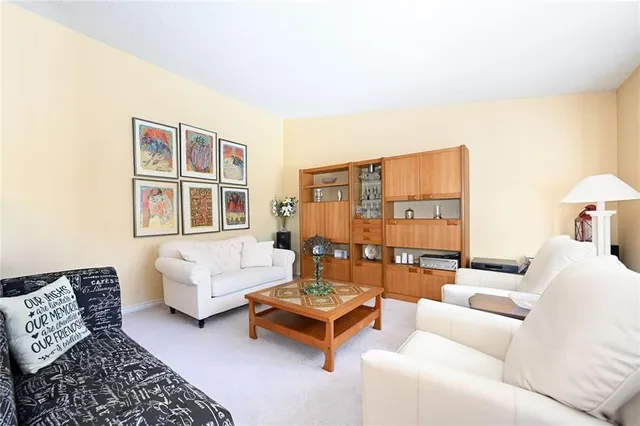 Additional image 13 of 38 LAKEGATE Dr