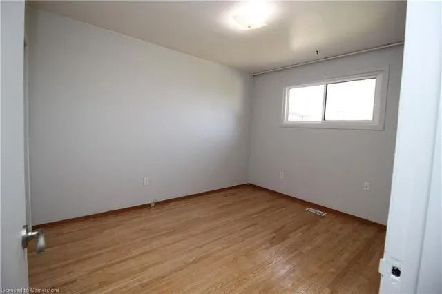 Additional image 15 of 19 Delena Ave