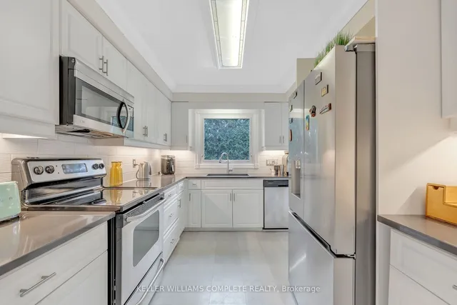 Additional image 12 of 196 Amberly Blvd