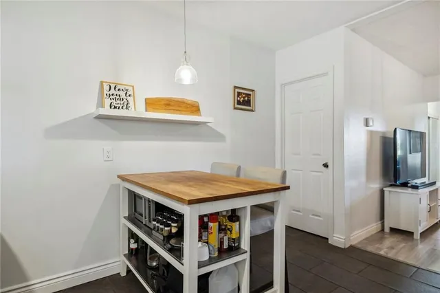 Additional image 9 of 18 MARS Ave