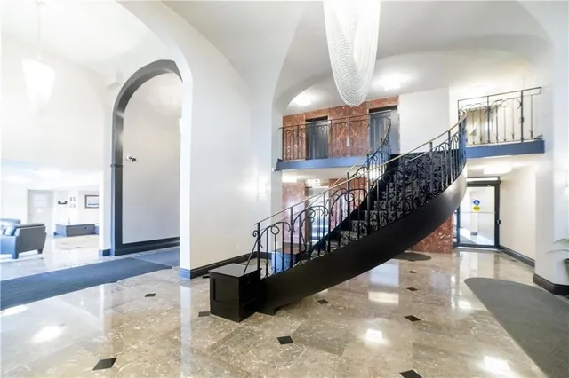 Additional image 35 of 500 GREEN Rd Unit 614