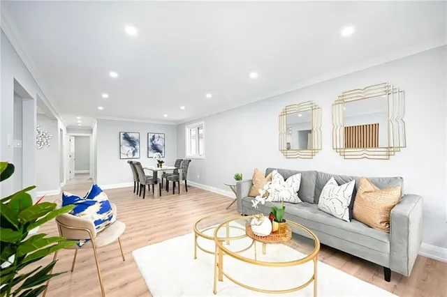 Additional image 10 of 12 SOLOMON Cres