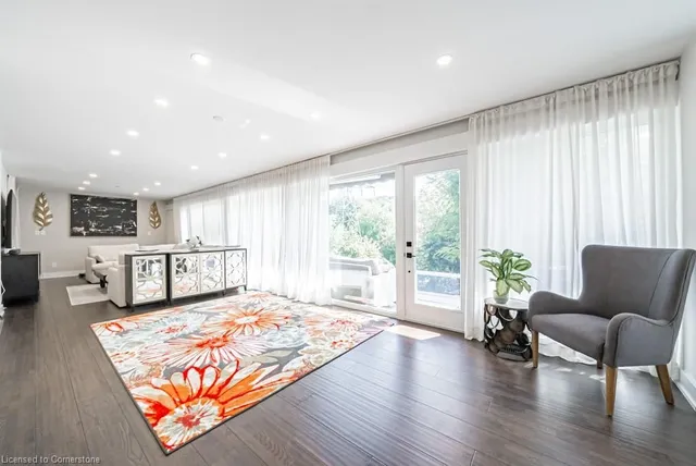 Additional image 14 of 704 Old Dundas Rd