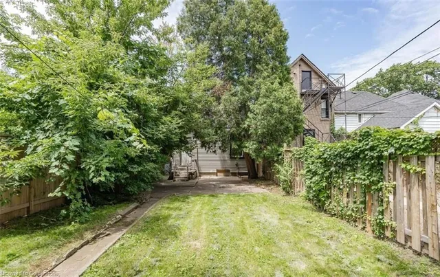 Additional image 11 of 64 Smith Ave