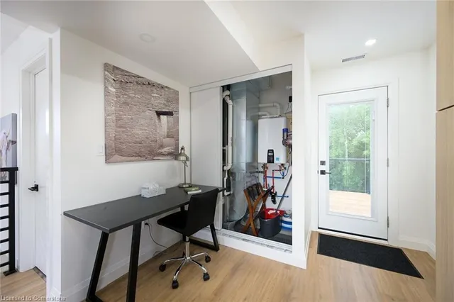 Additional image 41 of 198 Dundurn St