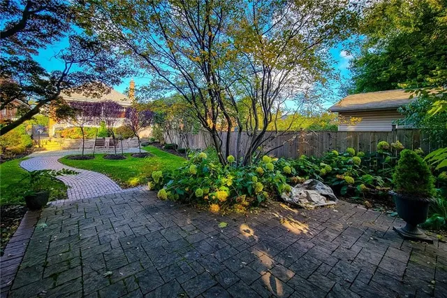 Additional image 49 of 133 CAMERON Ave