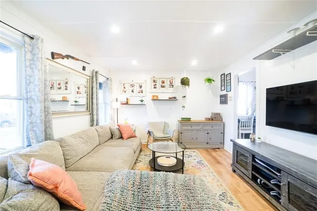 Additional image 8 of 82 Tolton Ave