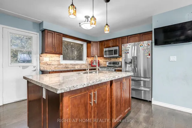 Additional image 4 of 2130 Highway 6