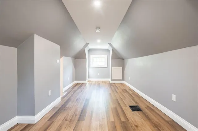 Additional image 22 of 266 STINSON Cres