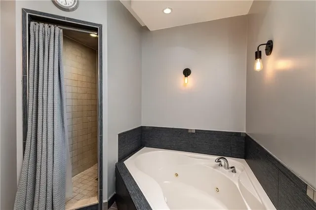 Additional image 29 of 128 PARK St