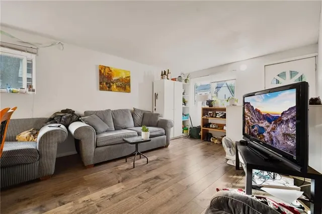 Additional image 7 of 105 WARD Ave