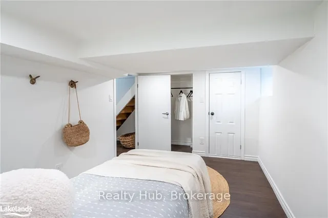 Additional image 23 of 162 AVONDALE St