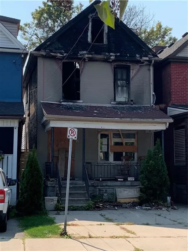 8 DALKEITH Ave