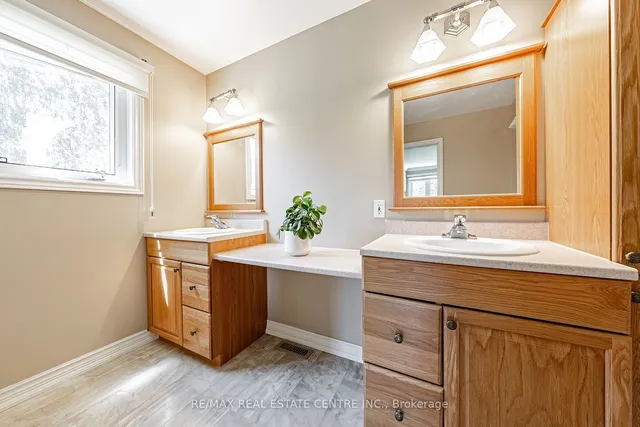 Additional image 20 of 6 Iris Crt