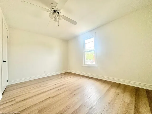 Additional image 12 of 216 Hatt St