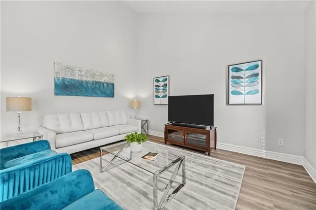 Additional image 11 of 17 HILLCROFT Dr